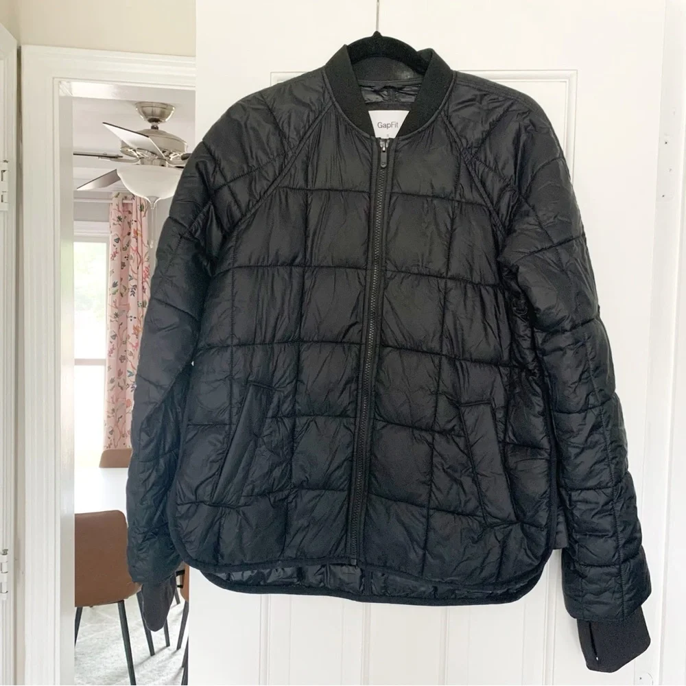 GapFit Black Recycled Quilted Bomber Jacket - Picture 2 of 8